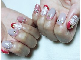 ポイントカラーで華やかに。