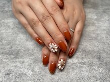 リサズ サロン(Lisa's Salon)