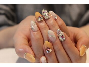 キラキラ　ストーンNail