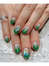 アートネイル アルファ(Art Nail ALUFA)/グリーン×シルバーグラデ