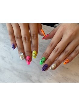 手描きアートが得意なサロン