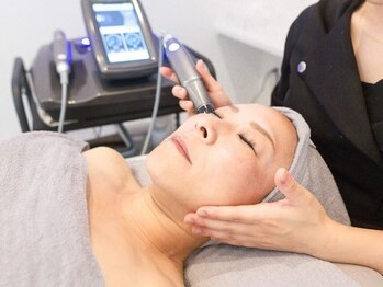 プシュケ(PSYCHE)の写真/毛穴・シミシワ・たるみ・ほうれい線・くすみまで。プラズマシャワーで美容成分を深部まで導入し輝くお肌へ