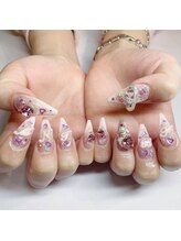 ベティネイル アイラッシュ(Betty Nail)/ピンククラウンネイル　スカルプ