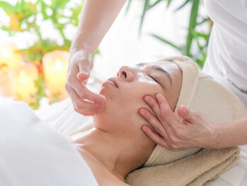 ブルーム(B.LOOM)/フェイシャルエステ