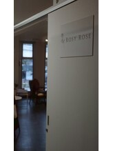 ロージィーローズ(Rosy Rose)/こちらがお店の入り口になります