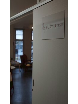 ロージィーローズ(Rosy Rose)/こちらがお店の入り口になります