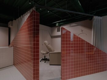 イット(It.)の写真/【京都市役所前駅徒歩1分】烏丸の大人気サロンMARE eyedesign姉妹店♪個性を生かしメイクの映える目元に◇