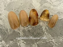 フロラシオン ヴィラ 日吉(Floracion Villa)/上品キラキラ系定額ネイル