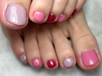 ブリスフルハピネス(Blissful happiness)/くすみカラーフットネイル