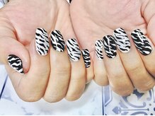 ティーエス ネイル ガーデン(T.S Nail Garden)/ゼブラデザイン