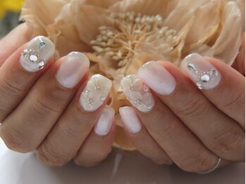 ネイルサロンミキ 横浜(MIKI)/ブライダルネイル描き3D花ネイル