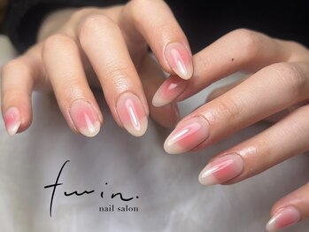 ツイン(twin.)/チークネイル