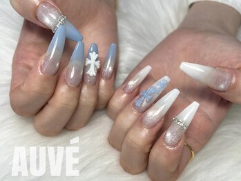 オーヴェ(AUVE)/White×Blueネイル