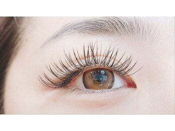 アムール(amour)/ボリュームラッシュ