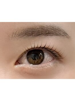 ナチュラル上品な目元にしたい