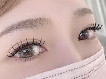 リルバイ(Lilou by)の写真/自まつ毛が少ない、細い、一重、奥二重などお悩みの方必見♪目の形やまつ毛に合わせたデザインをご提案◎