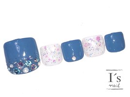 【ゴージャスフットネイル♪】