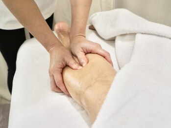 クリア 栄生(CLEAR)の写真/完全個室で忙しい毎日に極上の癒しを*むくみ,首肩こり,眼精疲労にも◎ハーブピーリングとのセットが大好評!