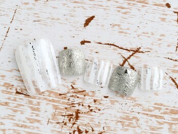 ネイルトリート 茨木駅前店(NAIL TREAT)/ホワイトストライプ☆