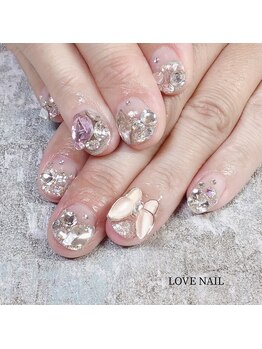 ラブネイル(LOVE NAIL)/ビジューネイル