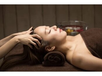 サロンドエテ(salon de ete)/