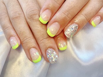 マシェリ(MA CHERIE)/ネオンフレンチネイル