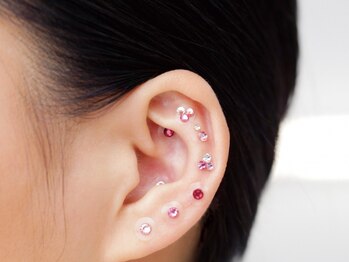 イディアルボディー 大崎店(IDEAL BODY)の写真/【耳つぼジュエリー導入開始◎】デコルテ周りのお悩みから、眼精疲労など日常的なお悩みにアプローチ!