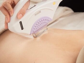 エクレ 柏店(EKURE)の写真/【気になる部分だけ脱毛も◎】IPL×SHRの最新脱毛マシンで短期間で気になるムダ毛から卒業!ツルスベ美肌に!