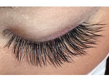 クインビー(Queen Bee)/【ボリュームプラス・140本】