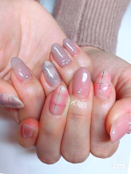 アモ ラブネイルズ(AMO Love nails)/ガーリーチェックネイル