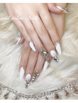 エスフィーネイルサロン ブリーユ(Esfy nailsalon Brille)/ストーンネイル