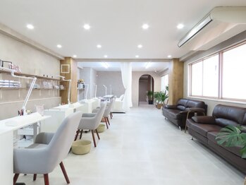 アレットサロン(Alet salon)の写真/トレンドとシンプルを融合したデザインで足元を華やかに演出します！新しいデザインをぜひお試しください！