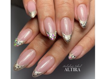 ネイルサロンアンドスクール アルティラ(Nail Salon& School ALTIRA)/ラメフレンチ、オーロラストーン