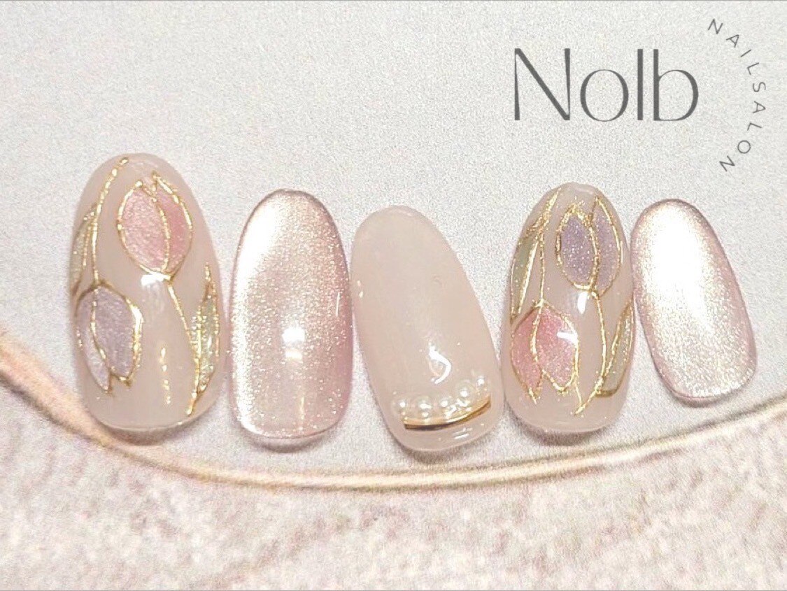 2025年-2026年冬トレンド】チューリップのネイルデザイン集｜人気順