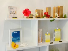 ポワン(Powan)の雰囲気(清潔感あふれるハワイアン店内で贅沢なひとり時間をゆったり、、)