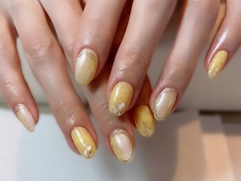 エミィ(emii)の写真/【美フォルムネイル】高技術で指先を彩り、魅力を引き出す◇お好きな映画やドラマを見ながら施術が可能♪