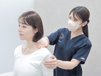 小顔美容鍼灸院HARIKA横浜店【美容鍼×小顔矯正×ブライダル】【4/1NEWOPEN（予定）】/肩こりにはブライダル整体