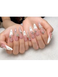 ビジュー蝶々ガーリーフレンチ
