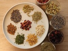 アルテミシア(Artemisia)の雰囲気（25種類のハーブからオーダーメイドブレンドできるので毎回新鮮！）