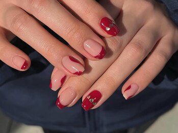 ラグゼ 高林店(Luxxe)/ボルドー×ラインアート