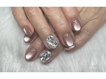 キアラネイルサロン/埋め尽くしパーツ付け放題