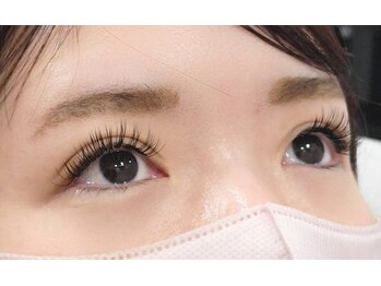 セラヴィ 新宿店(C'est la Vie)の写真/目の形に合わせる提案でナチュラルもパッチリもバサバサも！可愛いでもセクシーでもゴージャスでも叶える♪