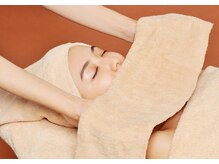 ★ポイント★『毛穴洗浄＆角質除去』で顔全体の老化角質をごっそりオフ！生まれたてのようなツルぷる肌に♪