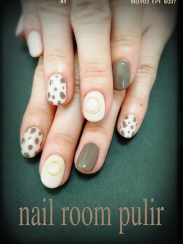 ネイルルーム プリル(Nail Room pulir)/