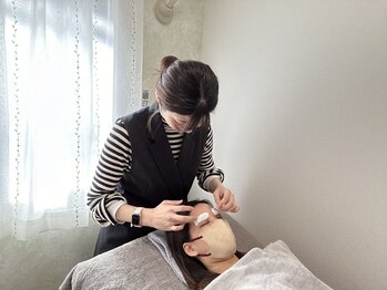 ナビ(nabi)/7.お手入れの様子（眉毛）