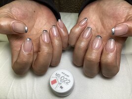 シンプルシルバーフレンチ