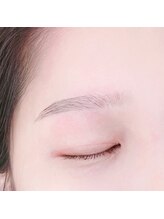 アテ(ate.)/眉スタイリング