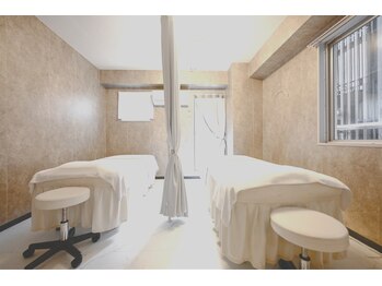 十色 横浜/ヘッドスパ/ドライヘッドスパ