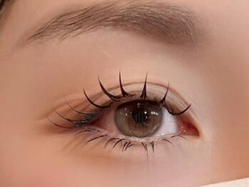トゥルートラストディーバ 大里店(DIVA)の写真/束感がお好きな方は【LEDまつエク/ダブルフラットラッシュ】がオススメ◎LEDグルーで抜群のキープ力!