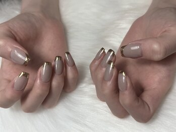 アキナネイル(AKINA NAIL)の写真/仕事柄派手にできない方も、上品な指先に!技術力の高いスタッフが、一人一人に合ったデザインをご提案◎